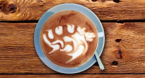 Latte art készítése